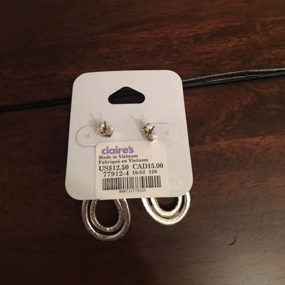 Claire's costume jewelry 5/$25 - Picture 5 of 5